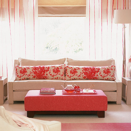 Pink and white living room | Decorating ideas | Image | Husetohome.co.uk
