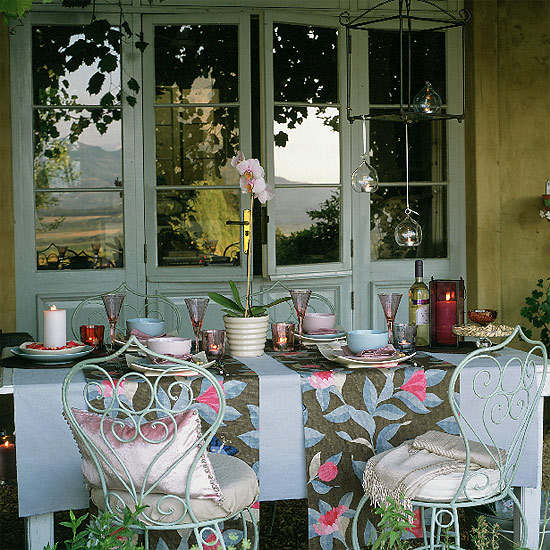 Outdoor evening dining Outdoor evening dining | dining room ideas | image