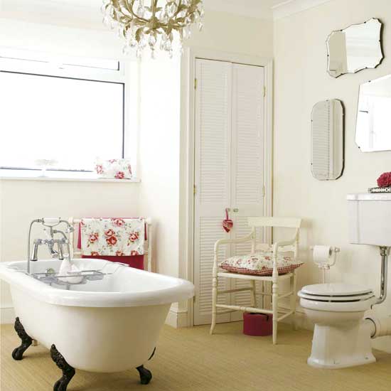 Vintage style bathroom | Bathroom idea | Freestanding bath | Image | Housetohome.co.uk