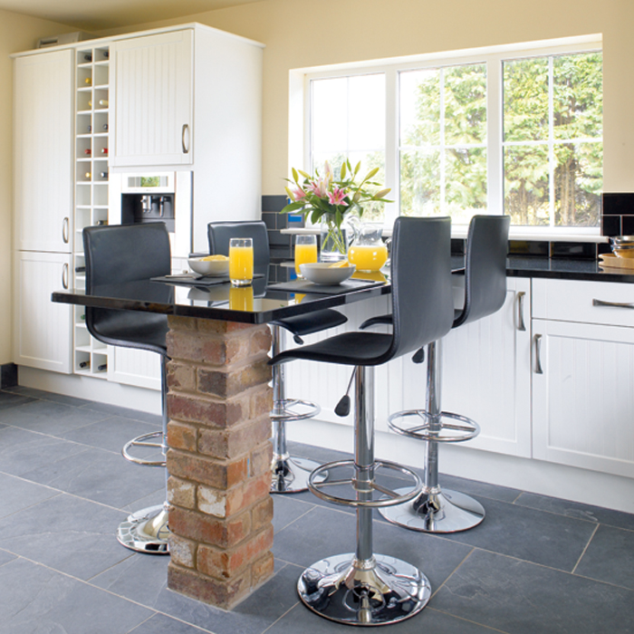 Breakfast Bar In Kitchen