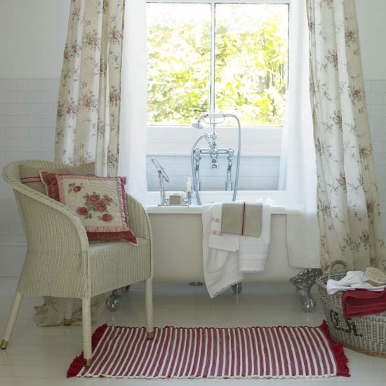 Pretty floral bathroom Pretty floral bathroom | Bathroom vanities | Decorating ideas | Image | Housetohome