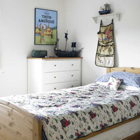Boy's comic bedroom