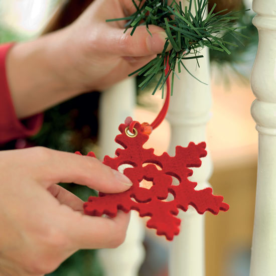 Opt for pretty decorations | How to decorate your hallway for Christmas | Christmas decorating ideas | PHOTO GALLERY | Housetohome