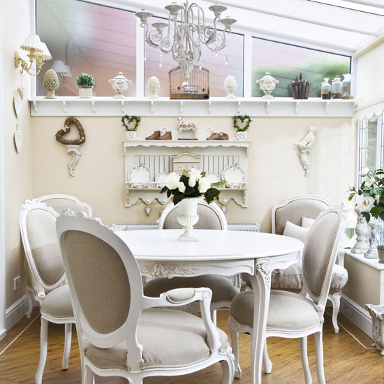 Conservatory dining room