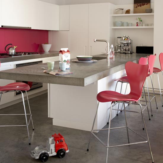 Rosy accents kitchen | Kitchens | Kitchen ideas | Image | Housetohome