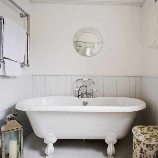 Calming country bathroom