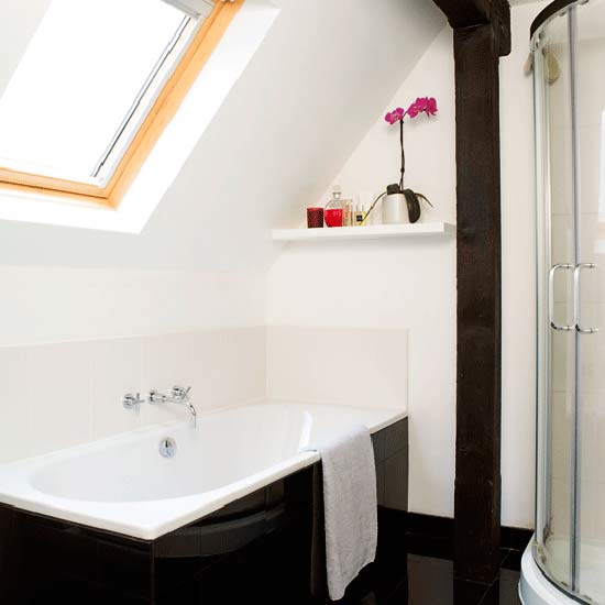 Compact en-suite bathroom Small en-sutie bathroom | Small bathroom design ideas | Bathroom decorating ideas | Bathroom storage | PHOTO GALLERY | Housetohome