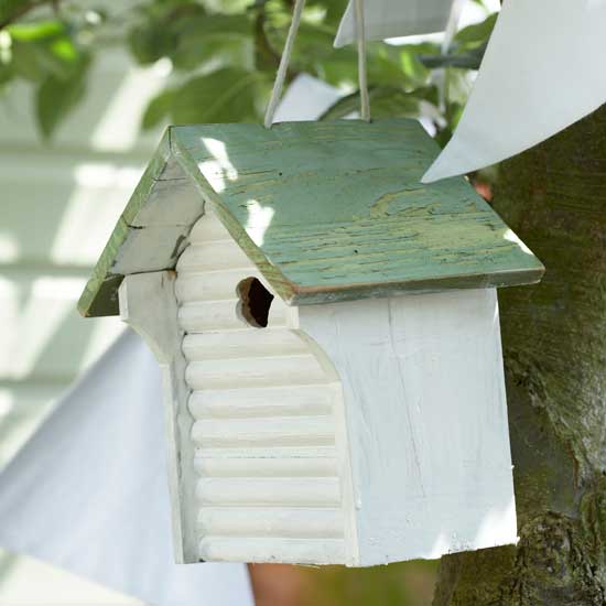 Simple vintage bird house and bunting | Garden idea | Country garden | PHOTO GALLERY | Housetohome.co.uk