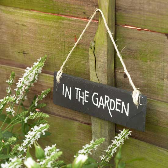 Vintage garden sign | Garden idea | Country garden | PHOTO GALLERY | Housetohome.co.uk