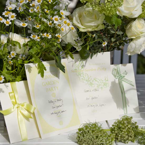 Opt for handmade invitations Opt for handmade invitations | Garden party ideas | Outdoor dining | Garden decoration | PHOTO GALLERY