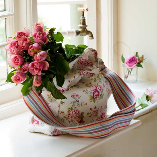 Country flowers - country cottage decorating Flowers | Country cottage decorating | PHOTO GALLERY | Housetohome.co.uk
