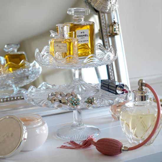 Keep glass trinkets on display Bedroom accessories | Dressing room ideas | Bedroom designs | Bedroom storage | PHOTO GALLERY | Housetohome.co.uk