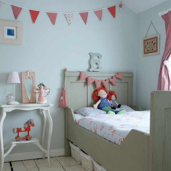 Tranquil bedroom with vintage accessories | Girls' bedroom ideas | Children's bedrooms | PHOTO GALLERY | Housetohome.co.uk