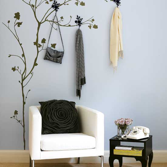 Create a feature wall by stencilling on a wall pattern 