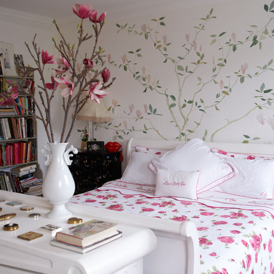 Floral bedroom Feminine bedroom | Lulu Guinness | Victorian terrace | Decorating ideas | PHOTO GALLERY | Housetohome.co.uk