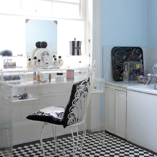 Monochrome bathroom Black and white bathroom | Lulu Guinness | Victorian terrace | Decorating ideas | PHOTO GALLERY | Housetohome.co.uk