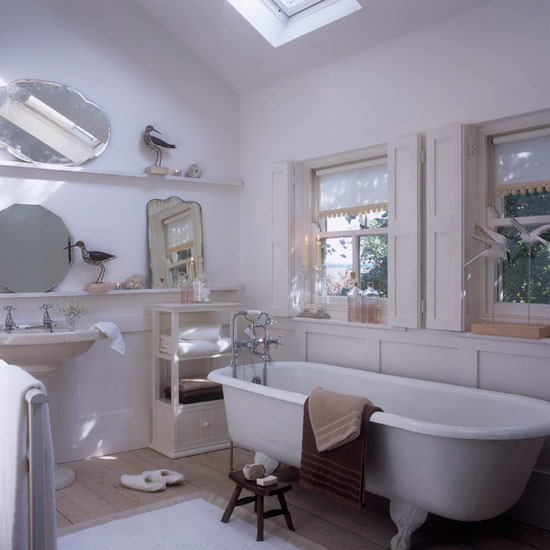 Vintage-inspired bathroom | Attic bathroom | Bathroom | PHOTO GALLERY | Housetohome.co.uk