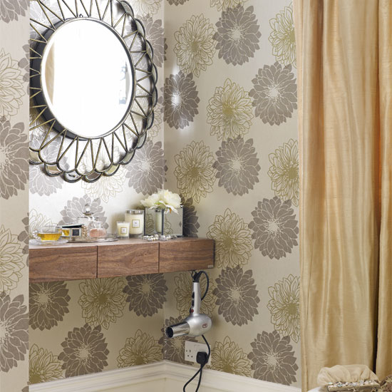 Alcove dressing table- image- housetohome.co.uk