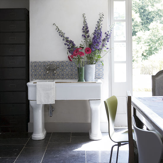 Bathroom decorating ideas Bathroom | Cottage style decorating | House Tour | PHOTO GALLERY | Housetohome.co.uk