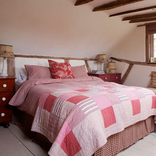Vintage bedroom Country-style decorating | Country cottage | PHOTO GALLERY | Housetohome.co.uk