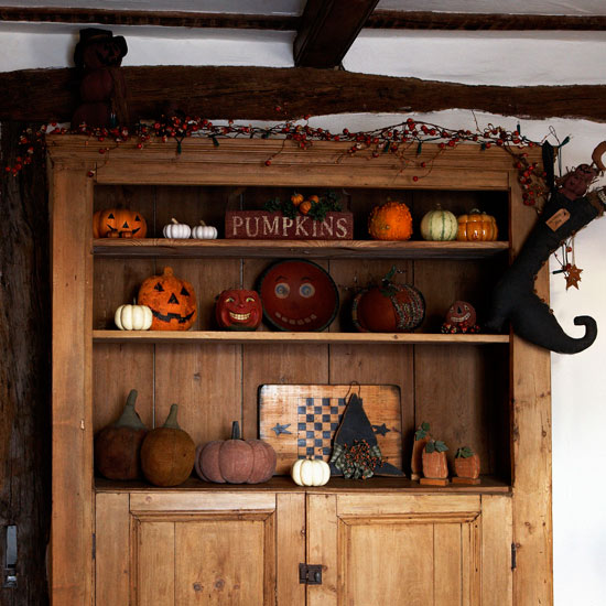 Shaker-style dresser Country-style decorating | Country cottage | PHOTO GALLERY | Housetohome.co.uk