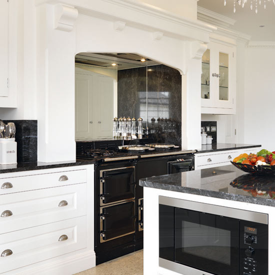Country kitchen range cooker | Country kitchens | Kitchen design | PHOTO GALLERY | Housetohome.co.uk
