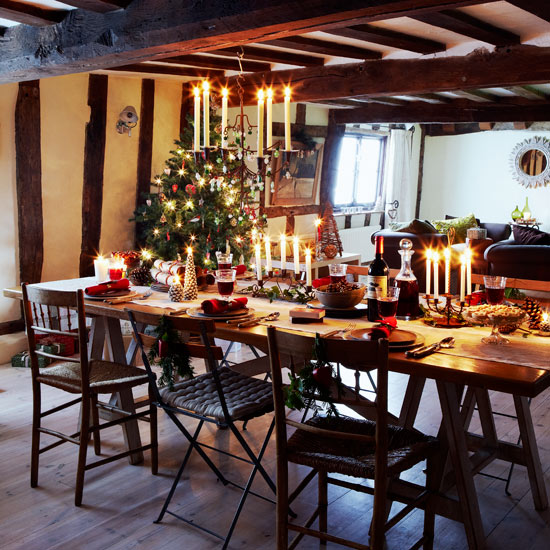 Dining room Christmas country cottage | Christmas decorating ideas | PHOTO GALLERY | Housetohome.co.uk
