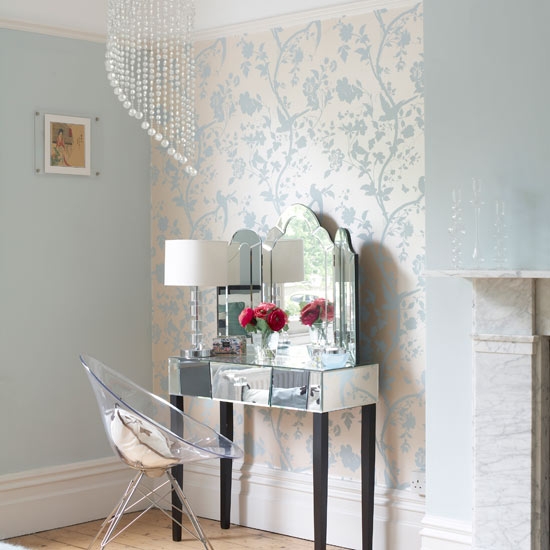 Use textured wallpaper in a bedroom Use textured wallpaper in a bedroom | How to create atmosphere in your home | Home decorating | Housetohome