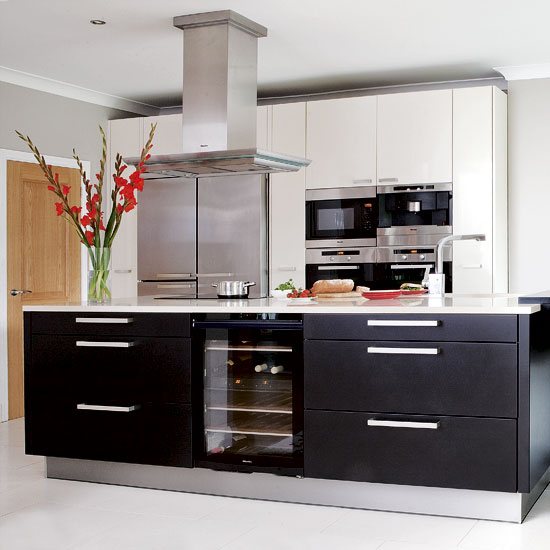 Black and white kitchen Black and white kitchen - image - housetohome.co.uk