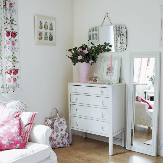 bedroom dressing area - Vintage country home - country decorating ideas - decorating inspiration - image - housetohome.co.uk