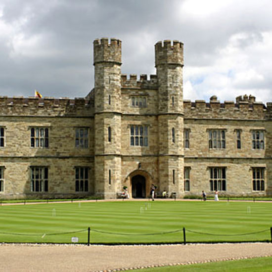 Leeds Castle egg hunt Leeds Castle | Easter holidays 2012 | Easter 2012