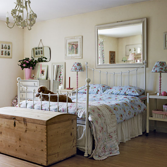 Floral bedroom | Bedroom ideas | Bed | housetohome.co.uk