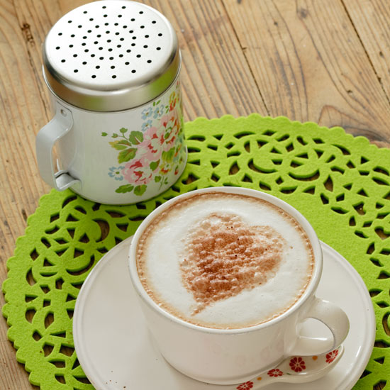 Happy tables Country kitchen | Accessories | Colourful country accessories | PHOTO GALLERY | Housetohome.co.uk