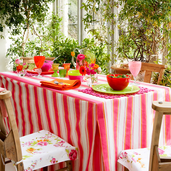 How to make a box-pleat tablecloth | Craft projects for the bank holiday weekend | Craft ideas | PHOTO GALLERY | Housetohome