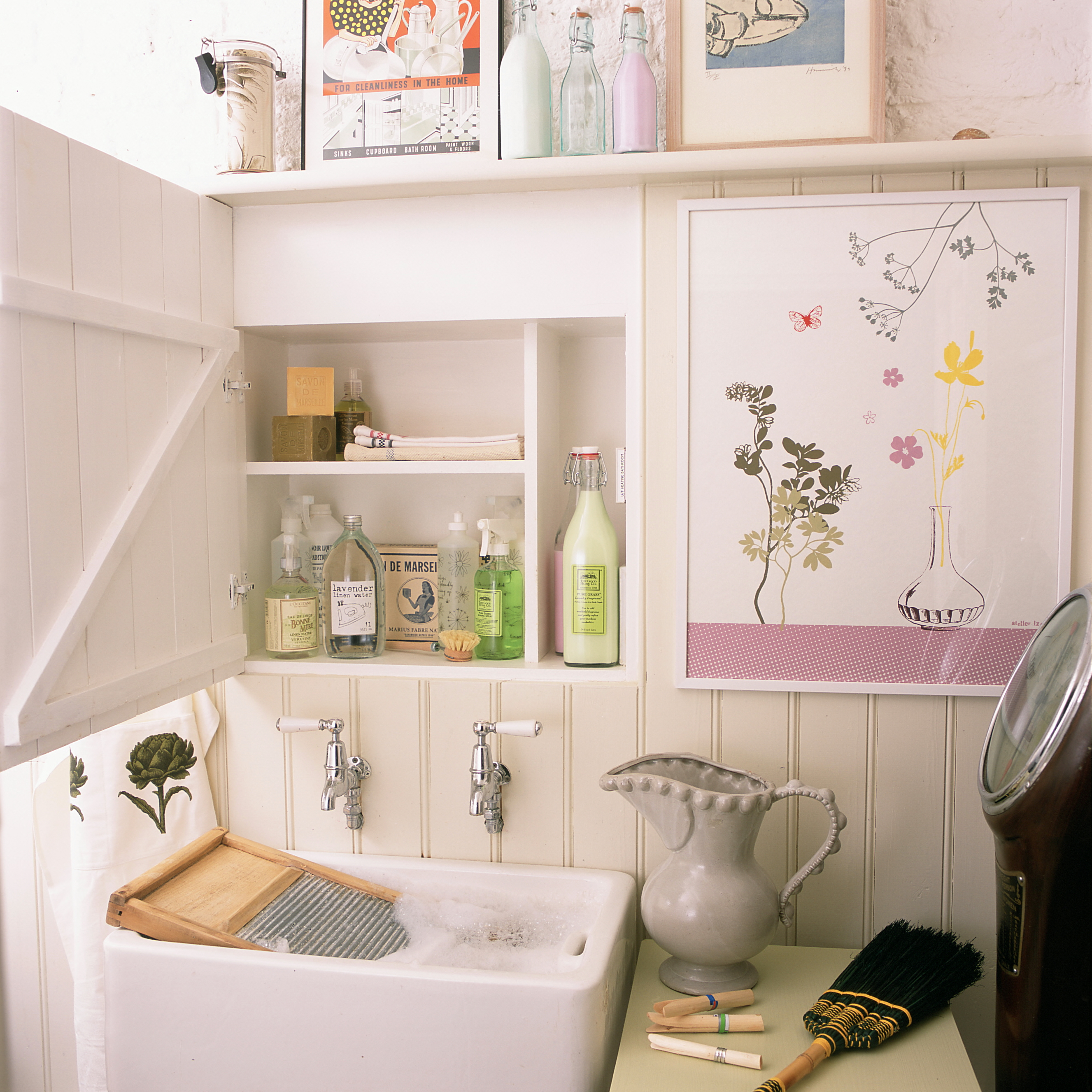 Country-style laundry room | Utility rooms | laundry room design ideas | PHOTO GALLERY