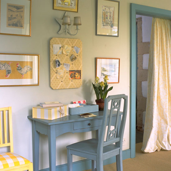Hallway desk | Country hallways | Decorating ideas for hallways | PHOTO GALLERY | Housetohome