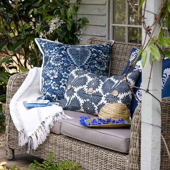 Front garden bench | Gardens | Front garden designs | PHOTO GALLERY | Housetohome.co.uk