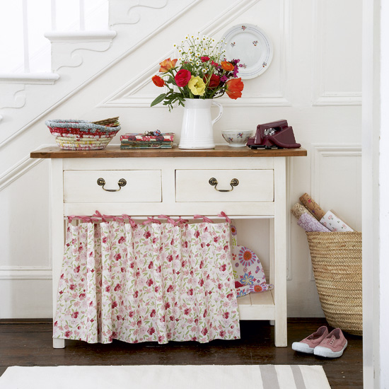 Country hallway with console | Hallway designs | Image | Housetohome.co.uk