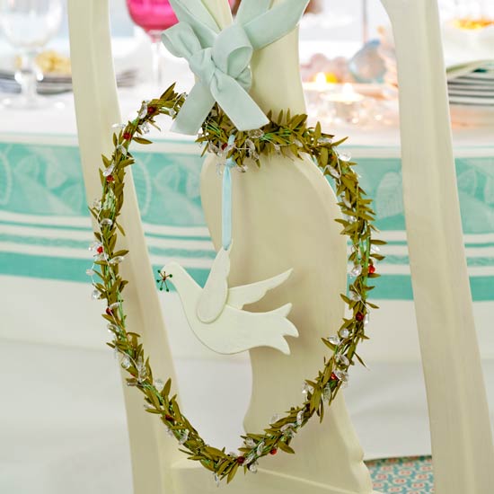 Add a Christmas wreath Add a Christmas wreath | Country Christmas decorating ideas | Christmas decorating ideas | Christmas decorations | PHOTO GALLERY | Country Homes & Interiors Housetohome