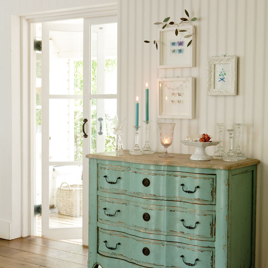 Add a pop of colour Add a pop of colour | Country Christmas decorating ideas | Christmas decorating ideas | Christmas decorations | PHOTO GALLERY | Country Homes & Interiors Housetohome