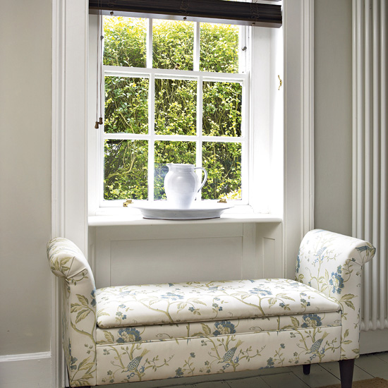 Country-style hallway with window seat Hallway window seat | Hallway | Hallways - 10 of the best | Decorating idea for hallways | PHOTO GALLERY | Housetohome