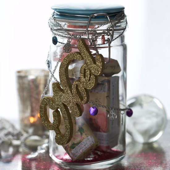 Christmas kilner jar gift wrap High-impact, low-effort Christmas decorating | Christmas decorating ideas | Christmas | PHOTO GALLERY | Livingetc