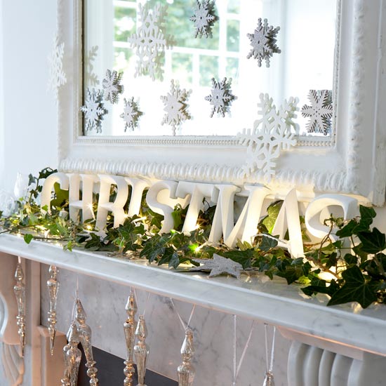 Modern Christmas mantelpiece decoration High-impact, low-effort Christmas decorating | Christmas decorating ideas | Christmas | PHOTO GALLERY | Housetohome.co.uk