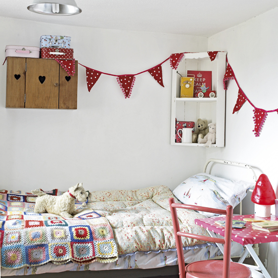 Country child's bedroom