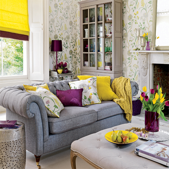 Living room wallpaper with yellow accents Yellow and purple living room | Wallpaper ideas for living rooms | Living room ideas | PHOTO GALLERY