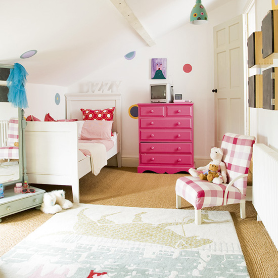 Girl's attic bedroom | Children's rooms - best of 2010 | Children's bedrooms | PHOTO GALLERY