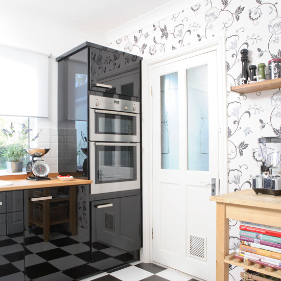 Monochrome contemporary kitchen | Kitchen wallpaper ideas | Kitchen wallpaper | PHOTO GALLERY