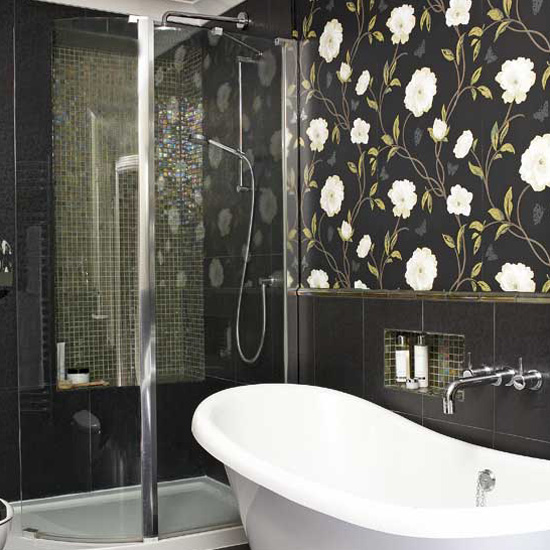 Statement bathroom wallpaper and contrasting tiles | Bathroom tile ideas | Bathroom tiles | PHOTO GALLERY