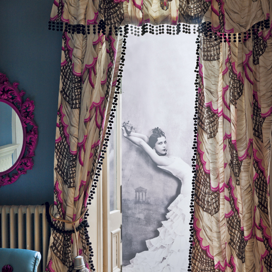 Dramatic bedroom with canvas Dramatic bedroom with canvas | Bedroom designs | Curtains | Image | Housetohome