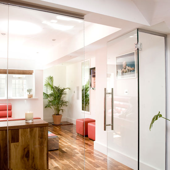 Glass doors and wood flooring | Room dividers | Open-plan spaces | Layout design | Layout | Storage | PHOTO GALLERY | Housetohome